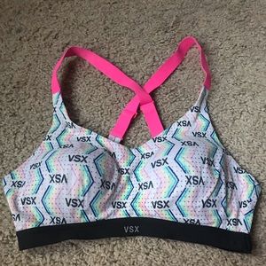 32C padded sports bra